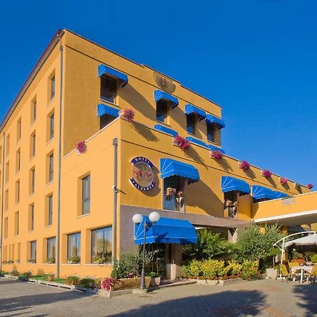 Valdenza Hotel Campegine Exteriér fotografie