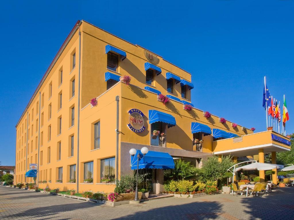 Valdenza Hotel Campegine Exteriér fotografie