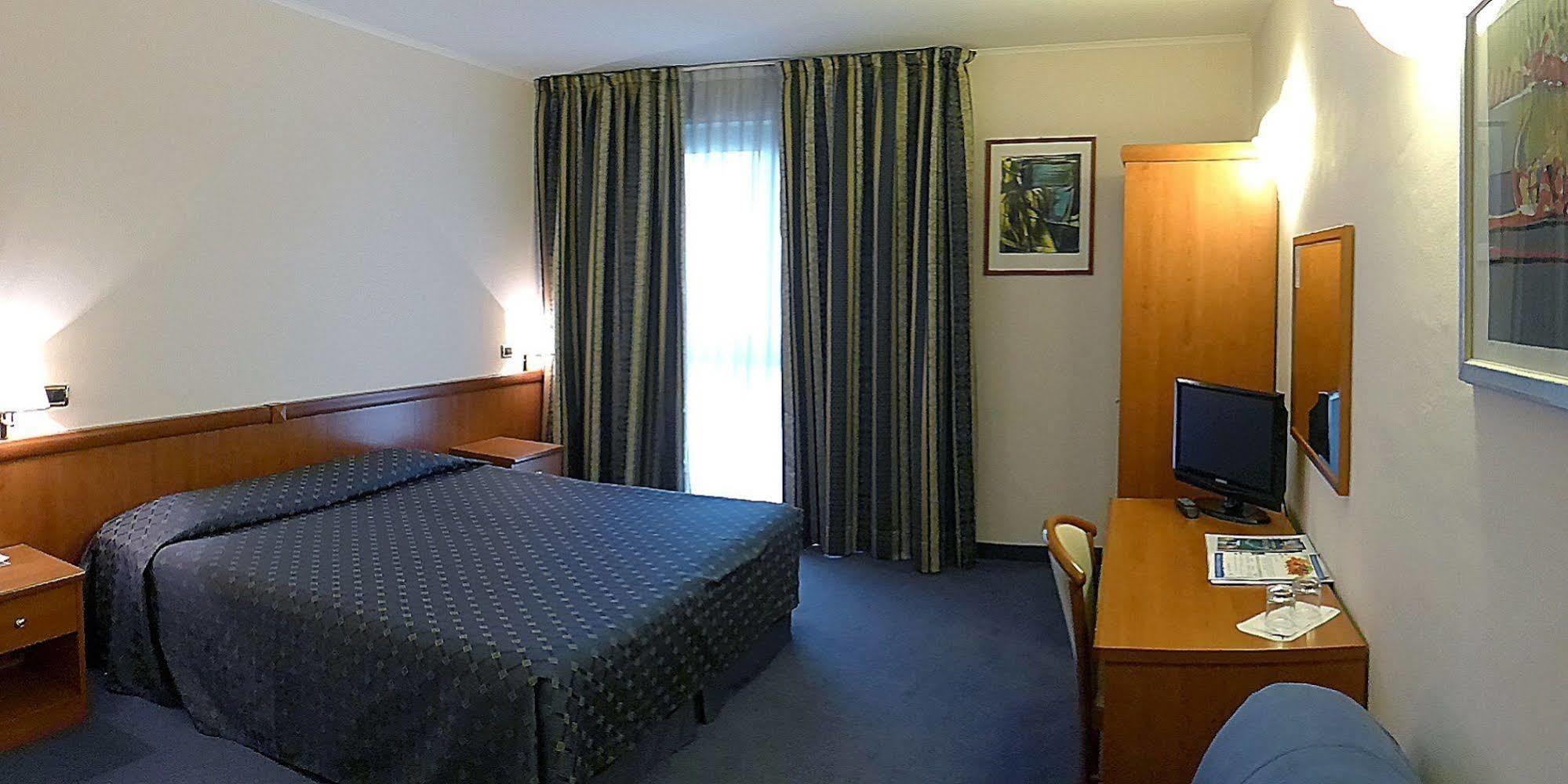 Valdenza Hotel Campegine Exteriér fotografie